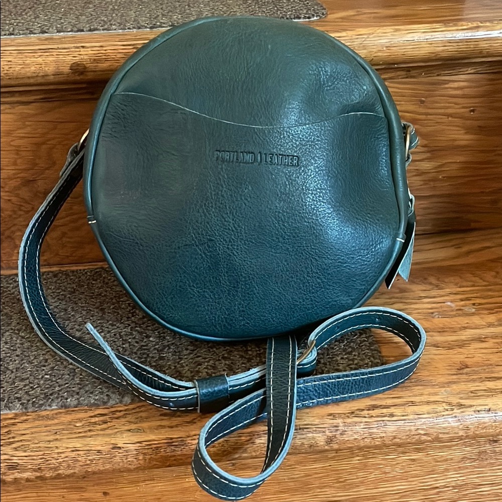Portland Leather Round Crossbody Bag - Lagoon